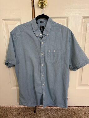Volcom Light Blue Short Sleeve Button-Down Shirt